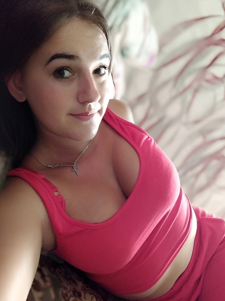 Хельга привлекальеная девушка из Корсакова цена от 2500 руб