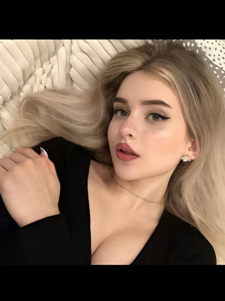 Инга привлекальеная девушка из Корсакова цена от 1500 руб