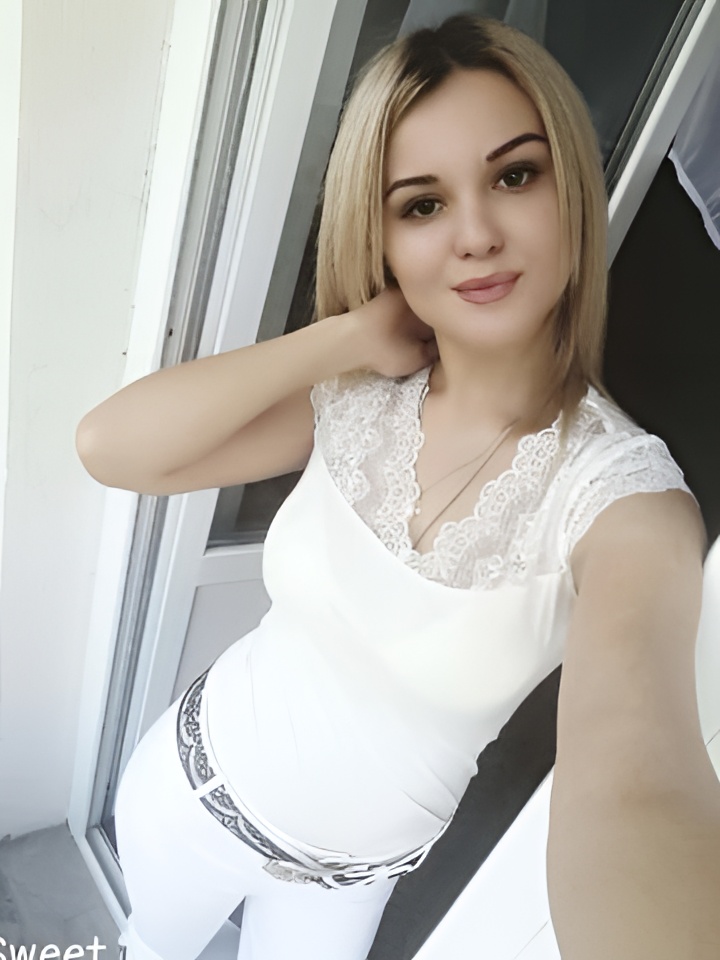 Лорен привлекальеная девушка из Корсакова цена от 10000 руб