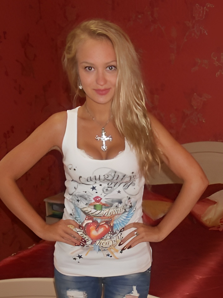 Ника привлекальеная девушка из Корсакова цена от 2500 руб