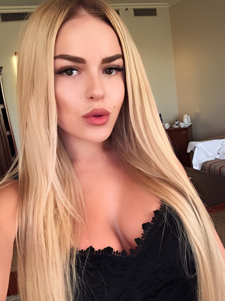 Светлана привлекальеная девушка из Корсакова цена от 1500 руб