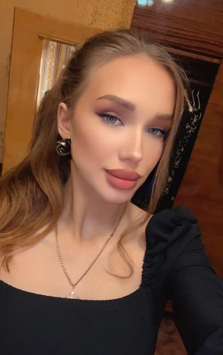 Алиса привлекальеная девушка из Корсакова цена от 3000 руб