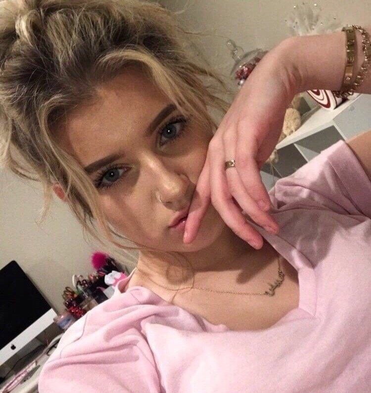 Ольга привлекальеная девушка из Корсакова цена от 3500 руб