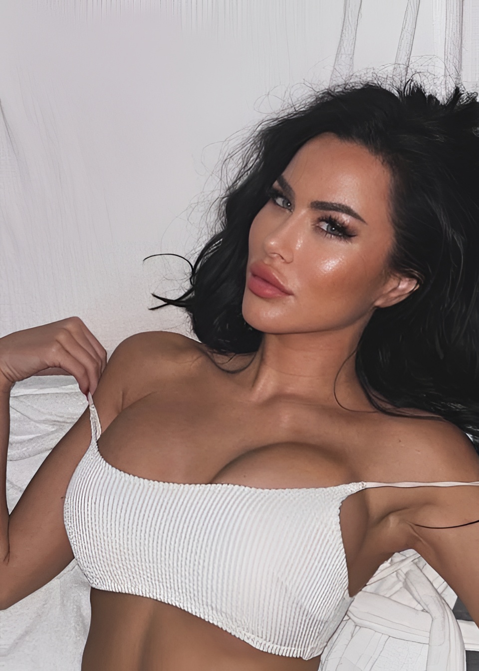 АВРОРА ТОП привлекательная девушка из Корсакова цена от 18000 руб