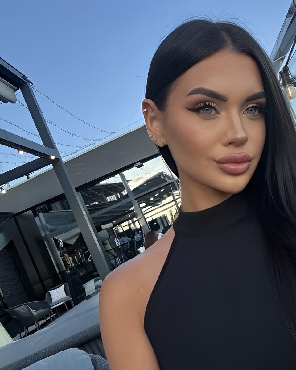 Индивидуалка МАЛЛИНА, доступна для личного знакомства от 18000 руб