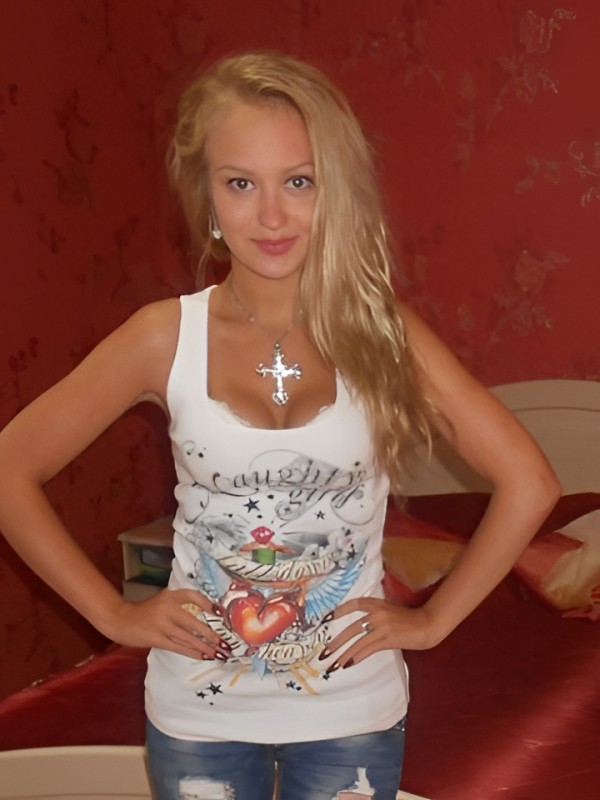 Ника привлекательная девушка из Корсакова цена от 2500 руб