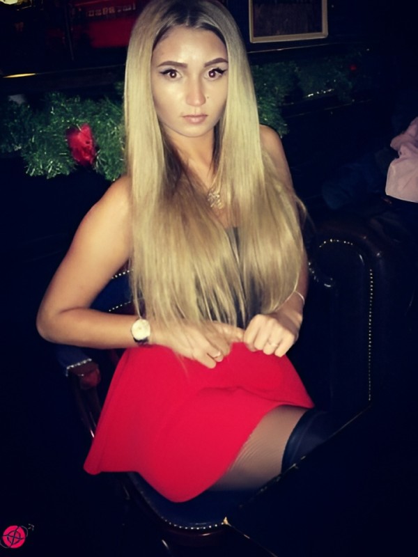 Юлия привлекательная девушка из Корсакова цена от 3000 руб