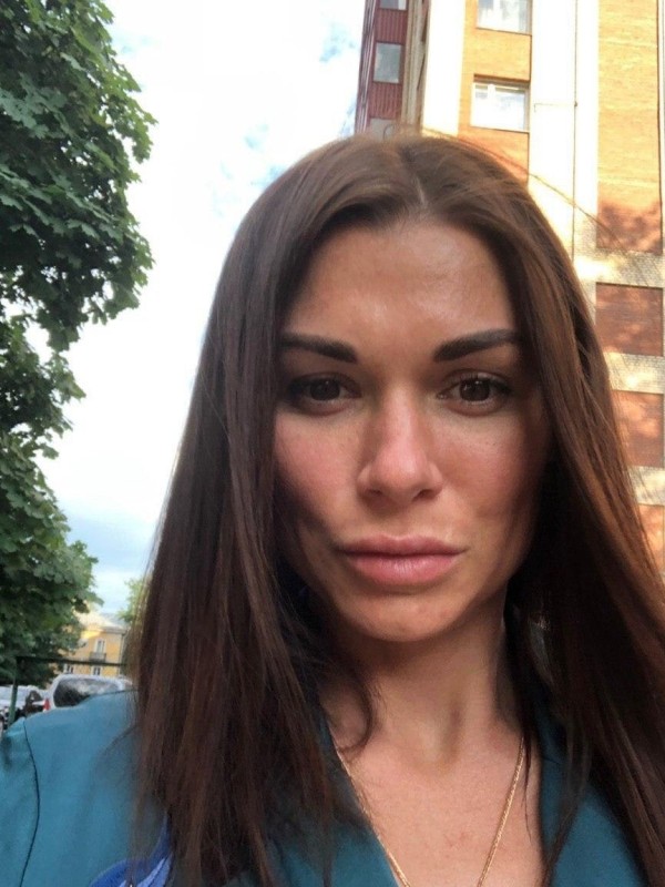 Светлана привлекательная девушка из Корсакова цена от 4000 руб