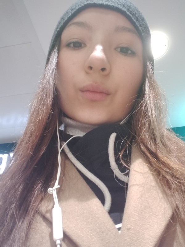 Надежда привлекательная девушка из Корсакова цена от 3000 руб