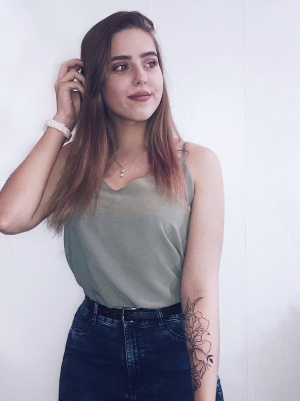 Катя привлекательная девушка из Корсакова цена от 3500 руб