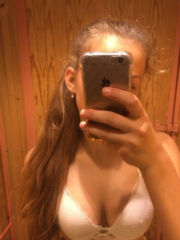 Лола привлекательная девушка из Корсакова цена от 3000 руб