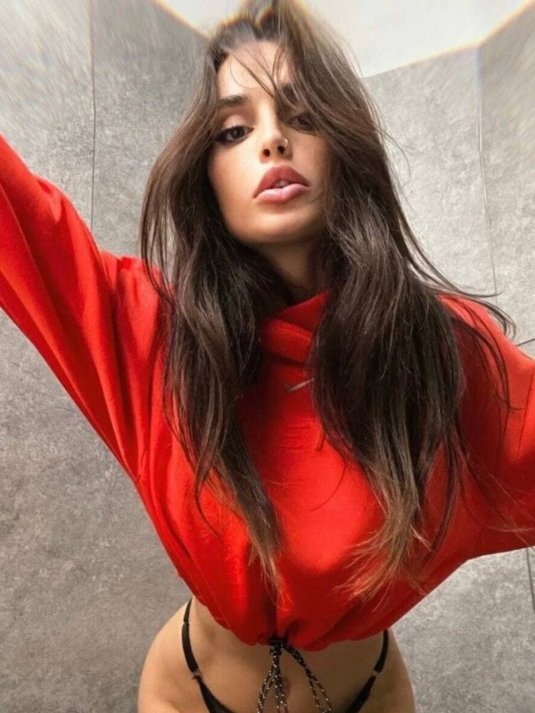 Марина привлекательная девушка из Корсакова цена от 3000 руб