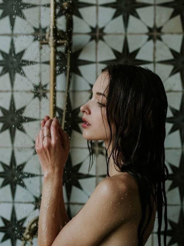 Лизетта привлекательная девушка из Корсакова цена от 6000 руб